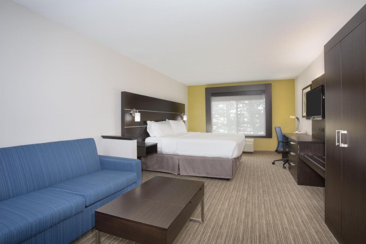 Holiday Inn Express Hotel & Suites Fort Collins By Ihg Bagian luar foto