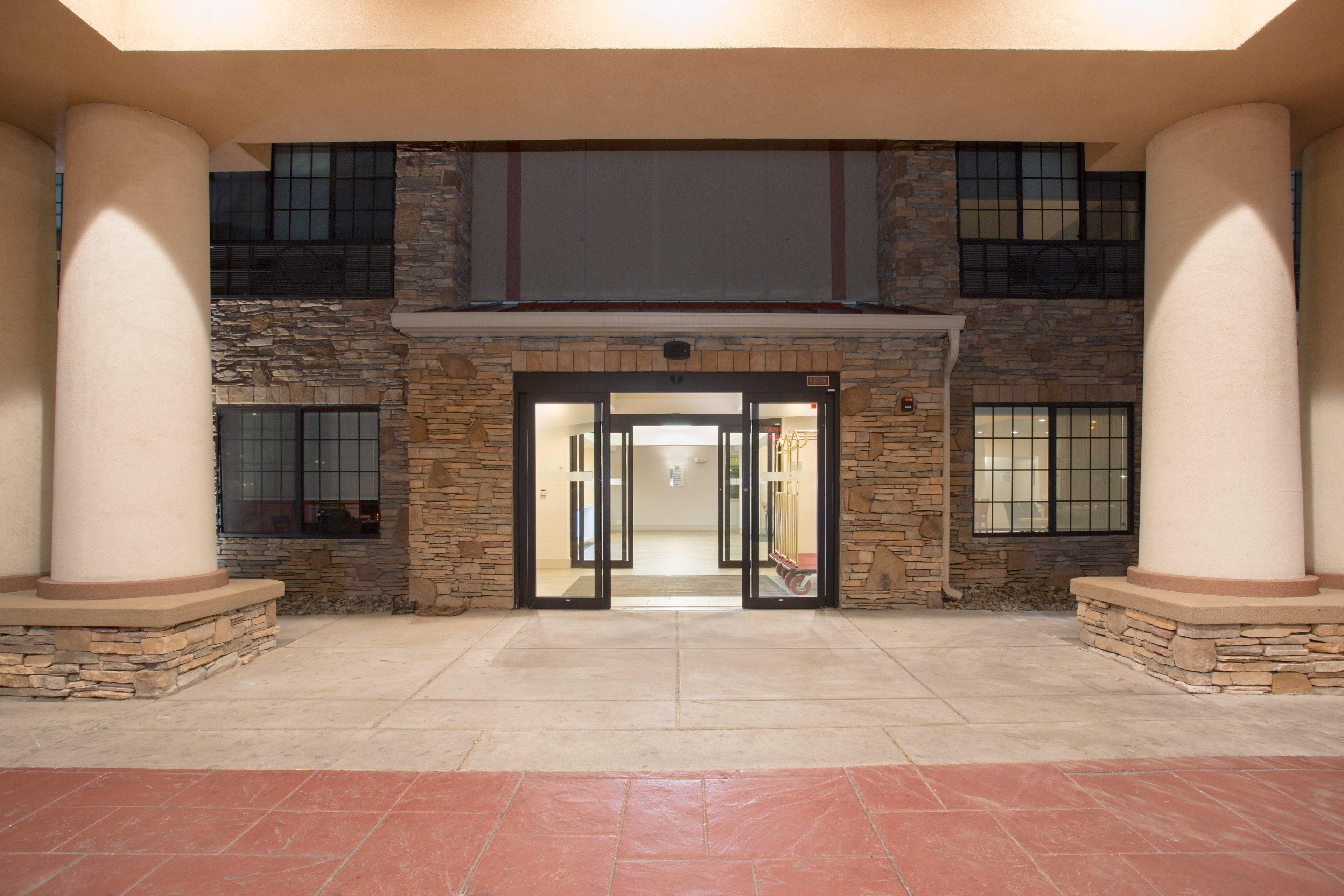 Holiday Inn Express Hotel & Suites Fort Collins By Ihg Bagian luar foto