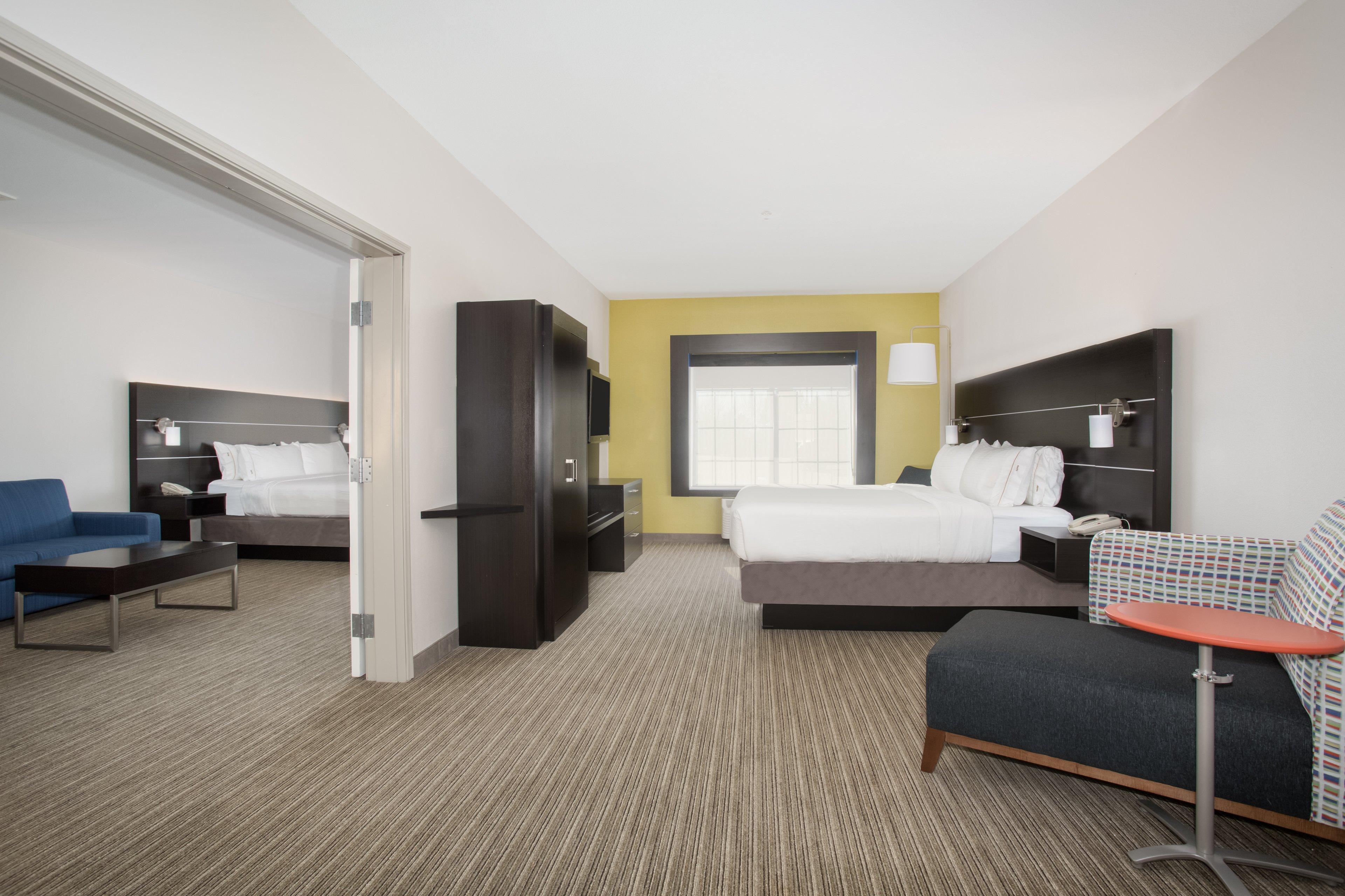 Holiday Inn Express Hotel & Suites Fort Collins By Ihg Bagian luar foto