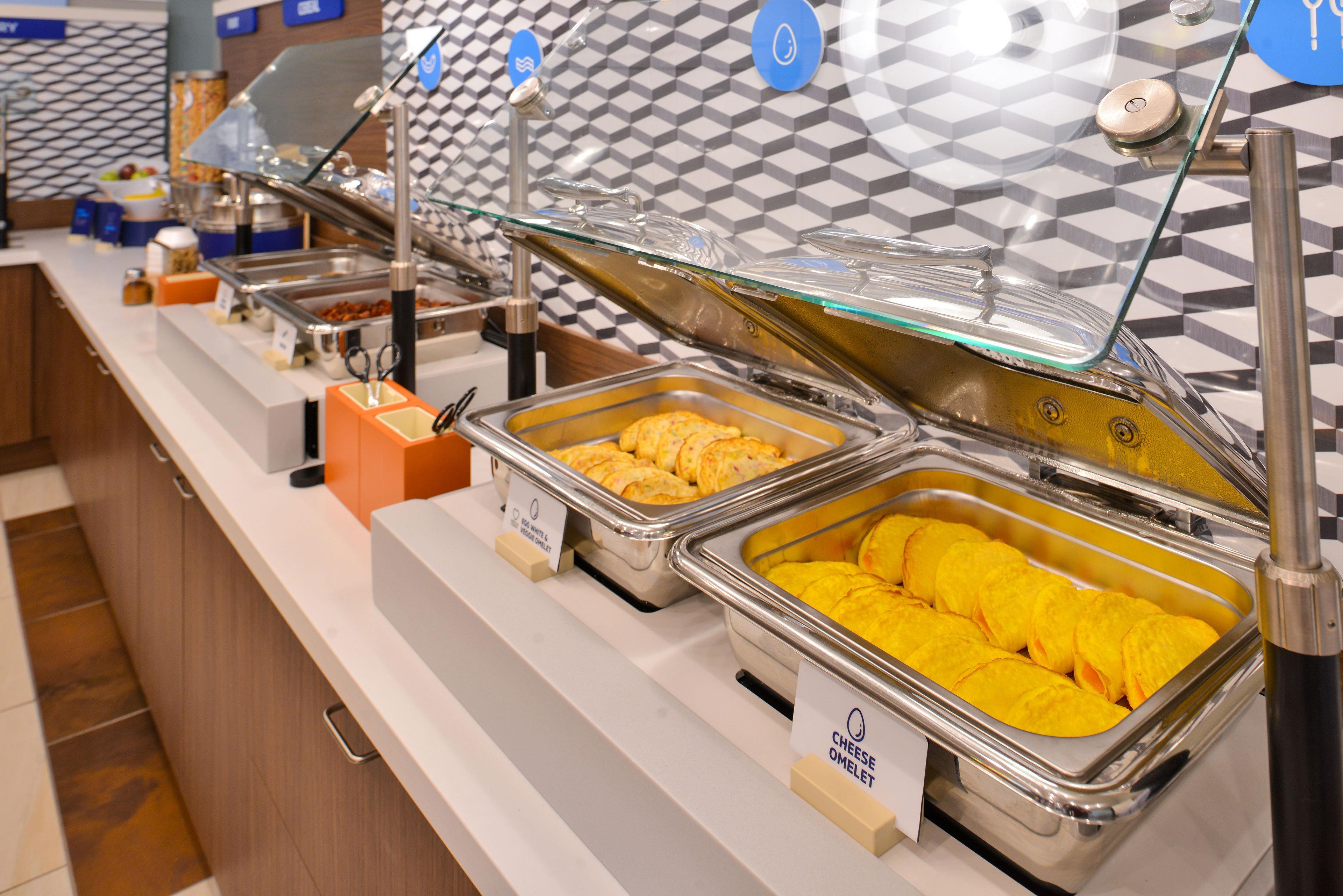 Holiday Inn Express Hotel & Suites Fort Collins By Ihg Bagian luar foto