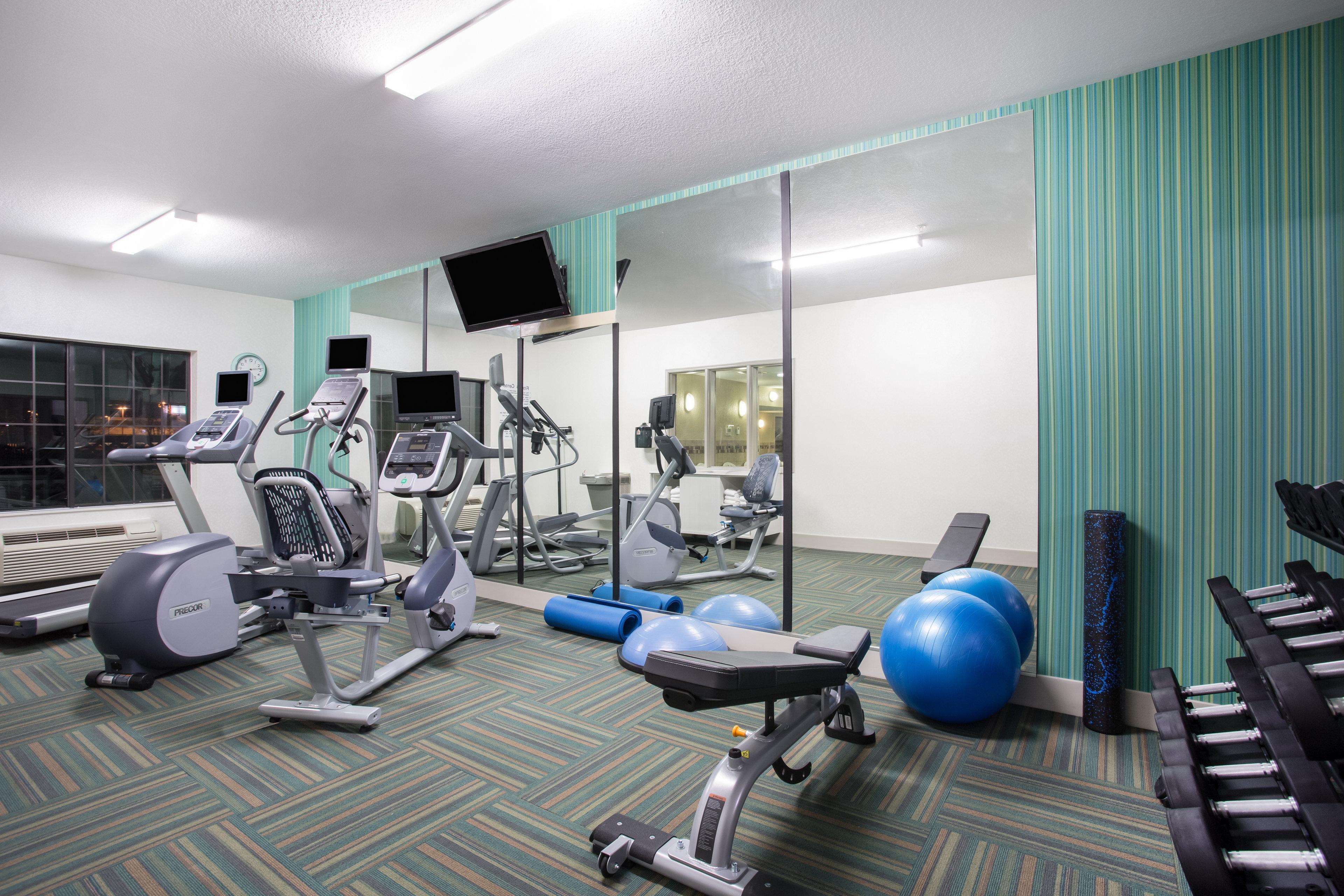 Holiday Inn Express Hotel & Suites Fort Collins By Ihg Bagian luar foto